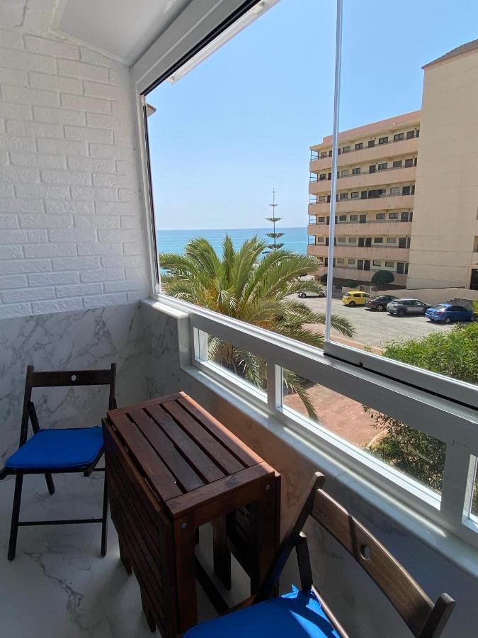Splendido Appartamento Fronte Mare Vista Spiaggia - Prima Linea Mare トレビエハ エクステリア 写真