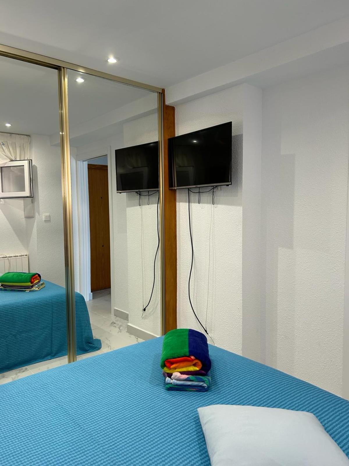 Splendido Appartamento Fronte Mare Vista Spiaggia - Prima Linea Mare トレビエハ エクステリア 写真